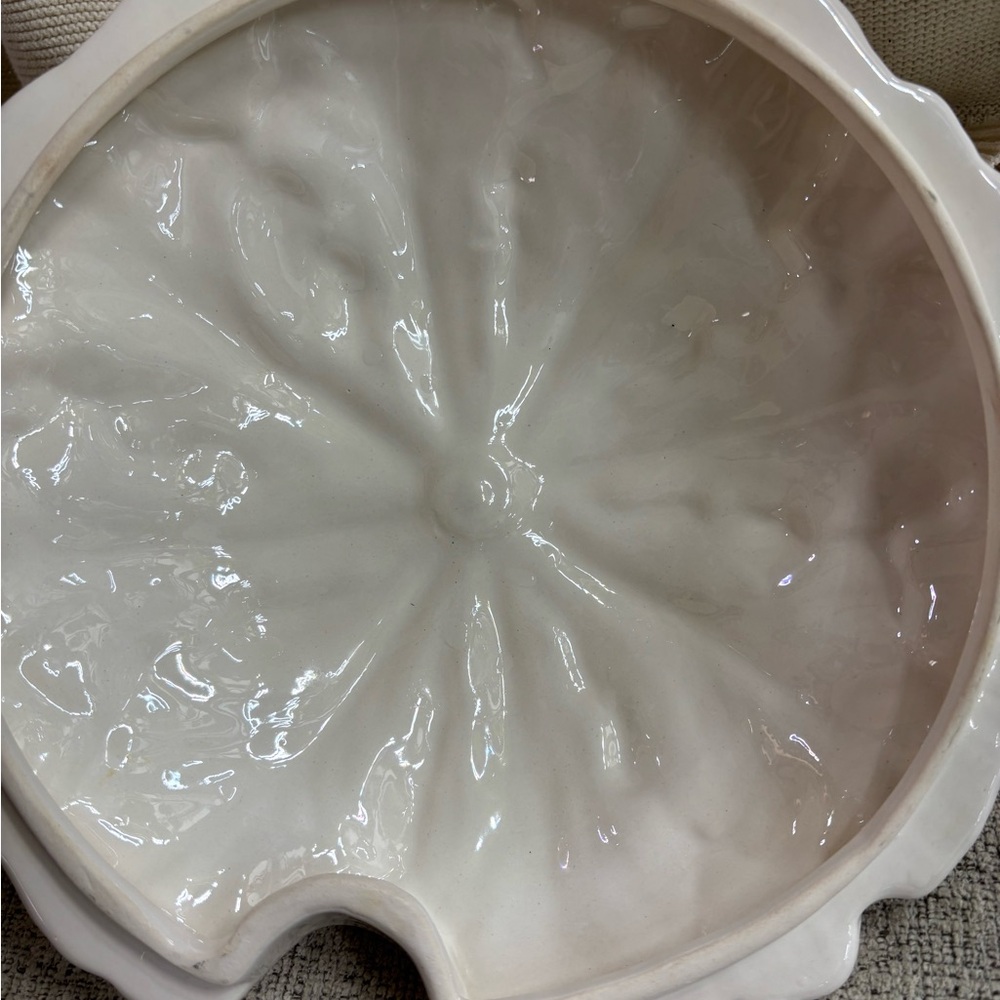 White Ceramic Cabbage Whittier Pottery Tureen with Lid and Ladle - Picture 14 of 16